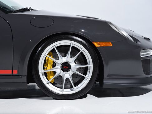 Used 2011 Porsche 911 GT3 RS image 11