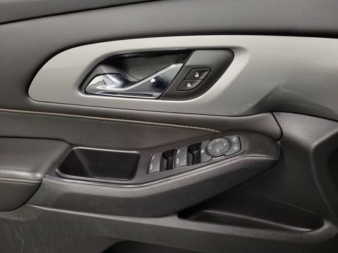 Used 2020 Chevrolet Traverse LS image 19