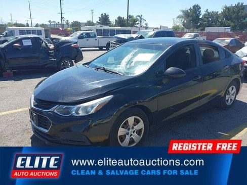 Used 2017 Chevrolet Cruze LS image 4