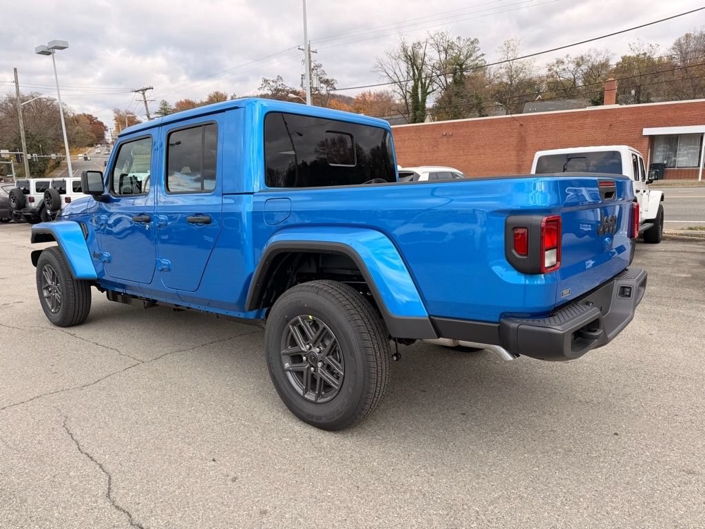 New 2026 Jeep Gladiator Sport AWD/4WD image 6