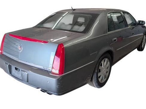 Used 2007 Cadillac DTS Luxury II FWD image 5
