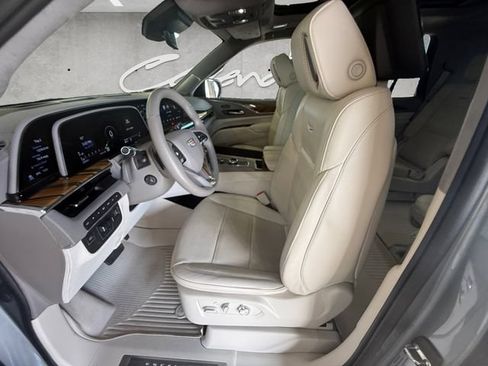 Used 2023 Cadillac Escalade Premium Luxury Platinum w/ LPO, Radiant Package AWD/4WD image 19