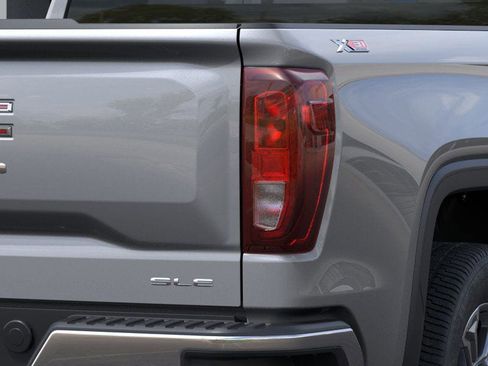 New 2026 GMC Sierra 1500 SLE image 35