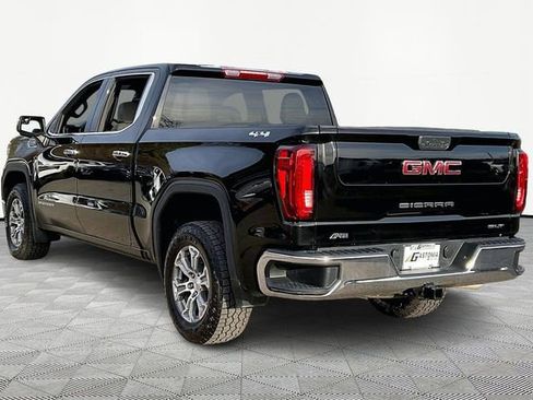 Used 2025 GMC Sierra 1500 SLT image 4