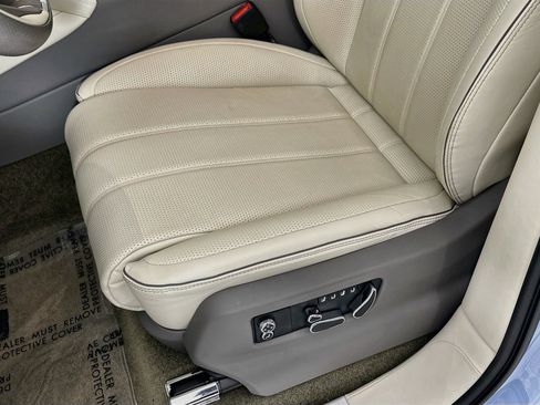 Certified 2023 Bentley Bentayga AWD/4WD image 19