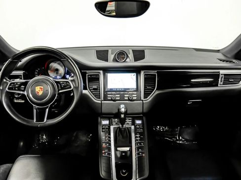 Used 2015 Porsche Macan S image 8
