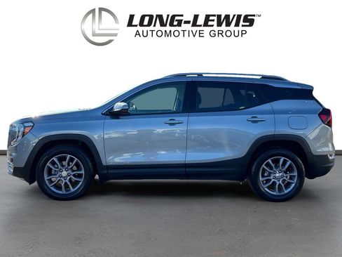 Used 2024 GMC Terrain SLT w/ Tech Package image 2