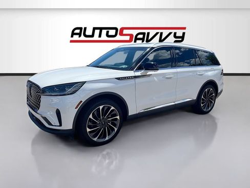 Used 2025 Lincoln Aviator Reserve w/ Equipment Group 201A AWD/4WD image 3