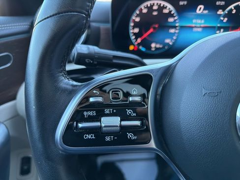 Used 2023 Mercedes-Benz CLA 250 4MATIC w/ Premium Package image 35