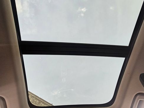 Certified 2025 Volvo XC90 B6 Plus image 26