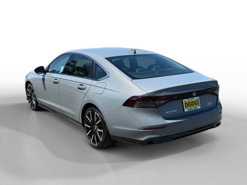 Used 2024 Honda Accord Touring image 3