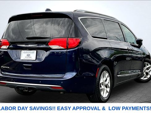 Used 2019 Chrysler Pacifica Touring-L Plus FWD image 6