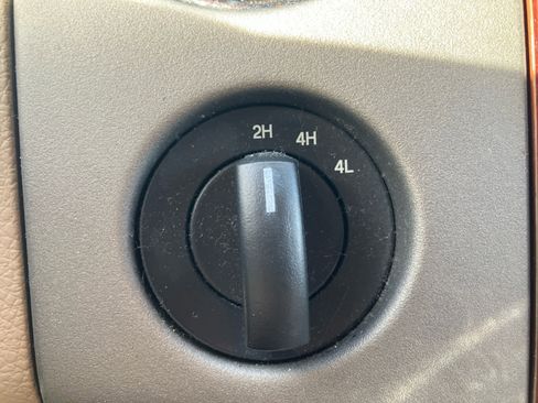 Used 2006 Ford F150 Lariat image 21