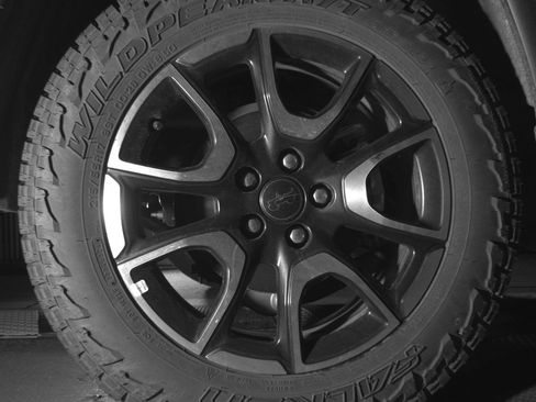 Used 2025 Jeep Compass Trailhawk AWD/4WD image 15