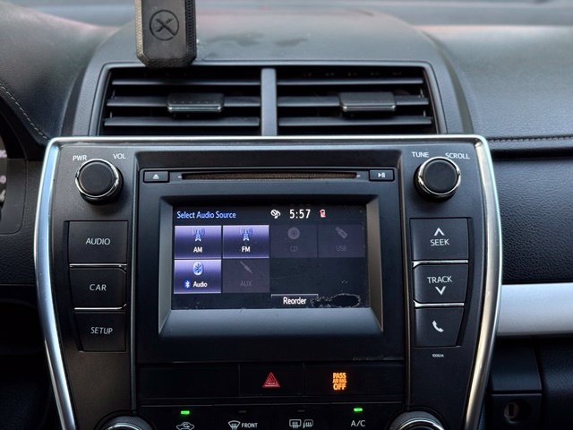 Used 2016 Toyota Camry SE FWD image 27