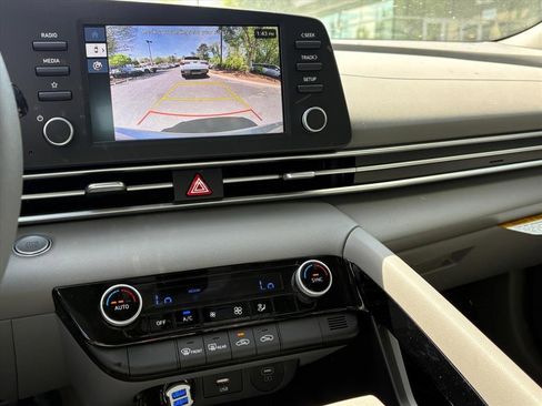 New 2026 Hyundai Elantra Hybrid FWD image 20