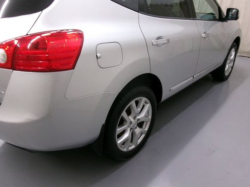 Used 2012 Nissan Rogue SL AWD/4WD image 9