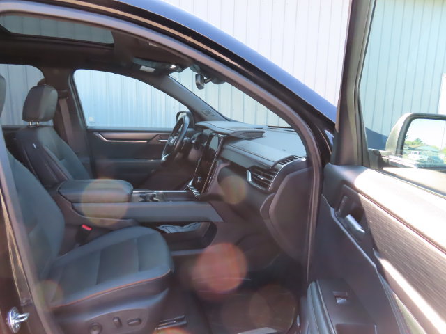 Used 2025 GMC Acadia AT4 AWD/4WD image 23