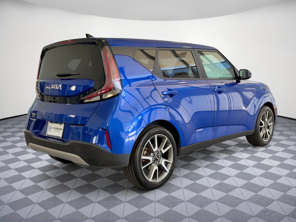Used 2024 Kia Soul EX w/ Option Group 015 FWD image 9