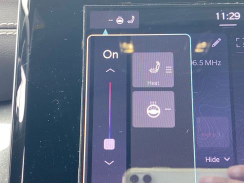 Used 2023 Jeep Grand Cherokee Altitude image 16