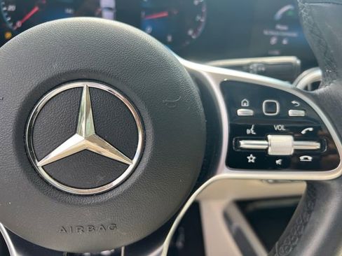 Used 2022 Mercedes-Benz GLB 250 4MATIC image 31