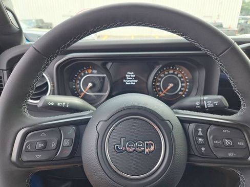 New 2026 Jeep Gladiator Sport AWD/4WD image 39