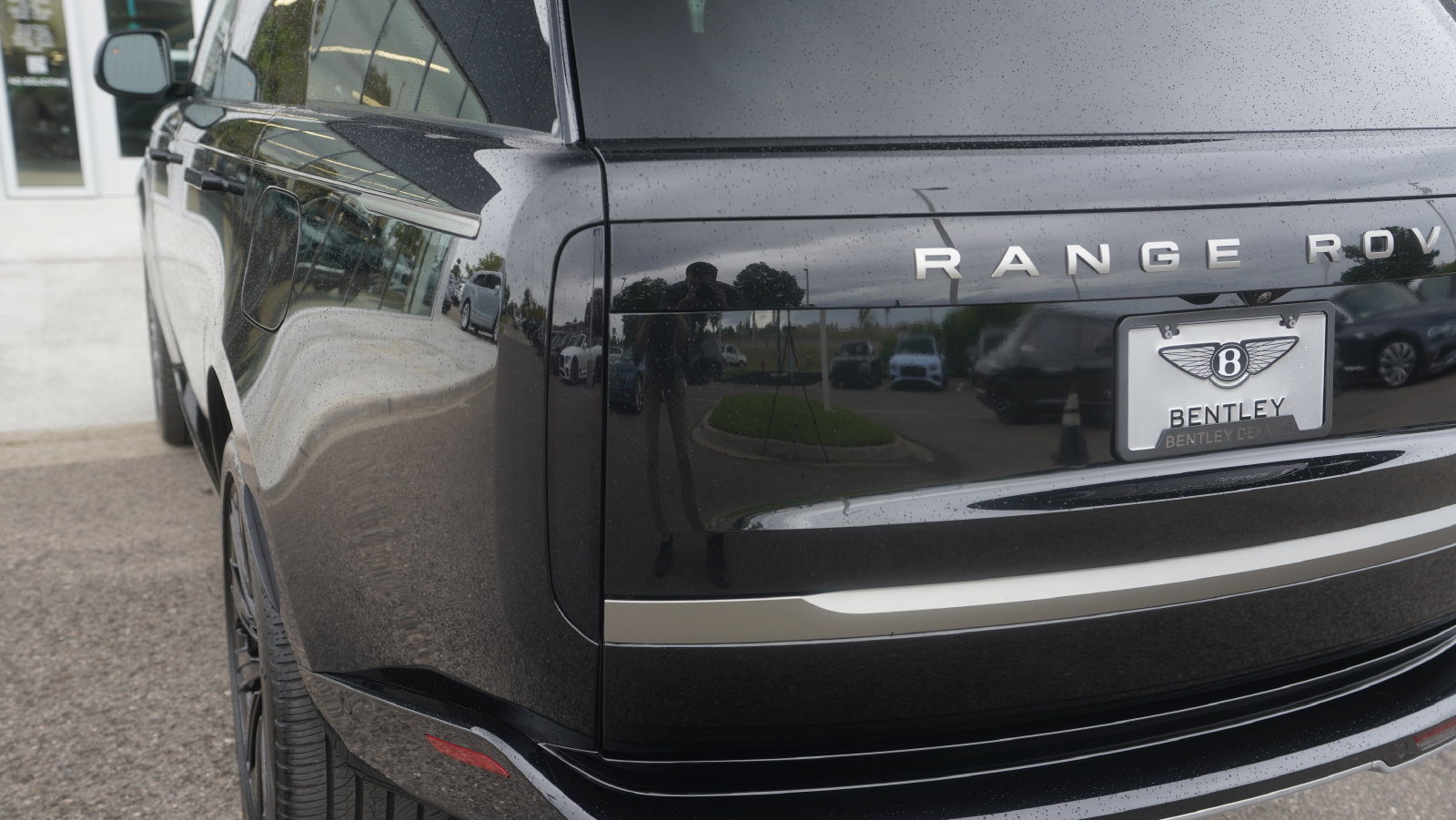 Used 2025 Land Rover Range Rover SE AWD/4WD image 10
