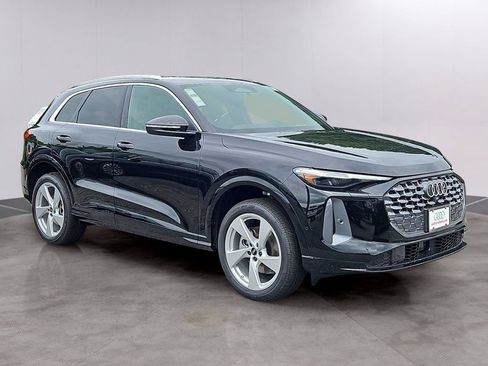 New 2026 Audi Q5 Premium Plus AWD/4WD image 2