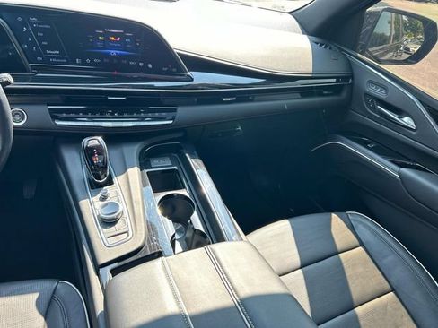 Used 2023 Cadillac Escalade Sport w/ LPO, ONYX Package AWD/4WD image 18