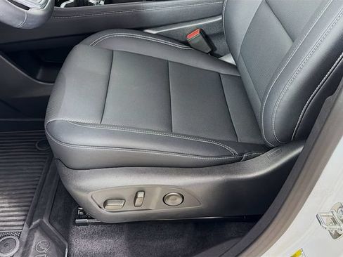 Used 2026 Chevrolet Traverse LT w/ Sun and Wheel Package FWD image 23