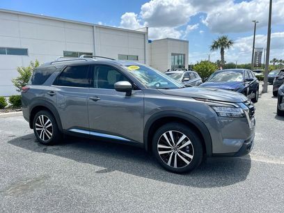 Used 2024 Nissan Pathfinder Platinum