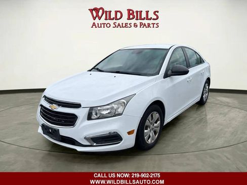 Used 2015 Chevrolet Cruze LS FWD image 1