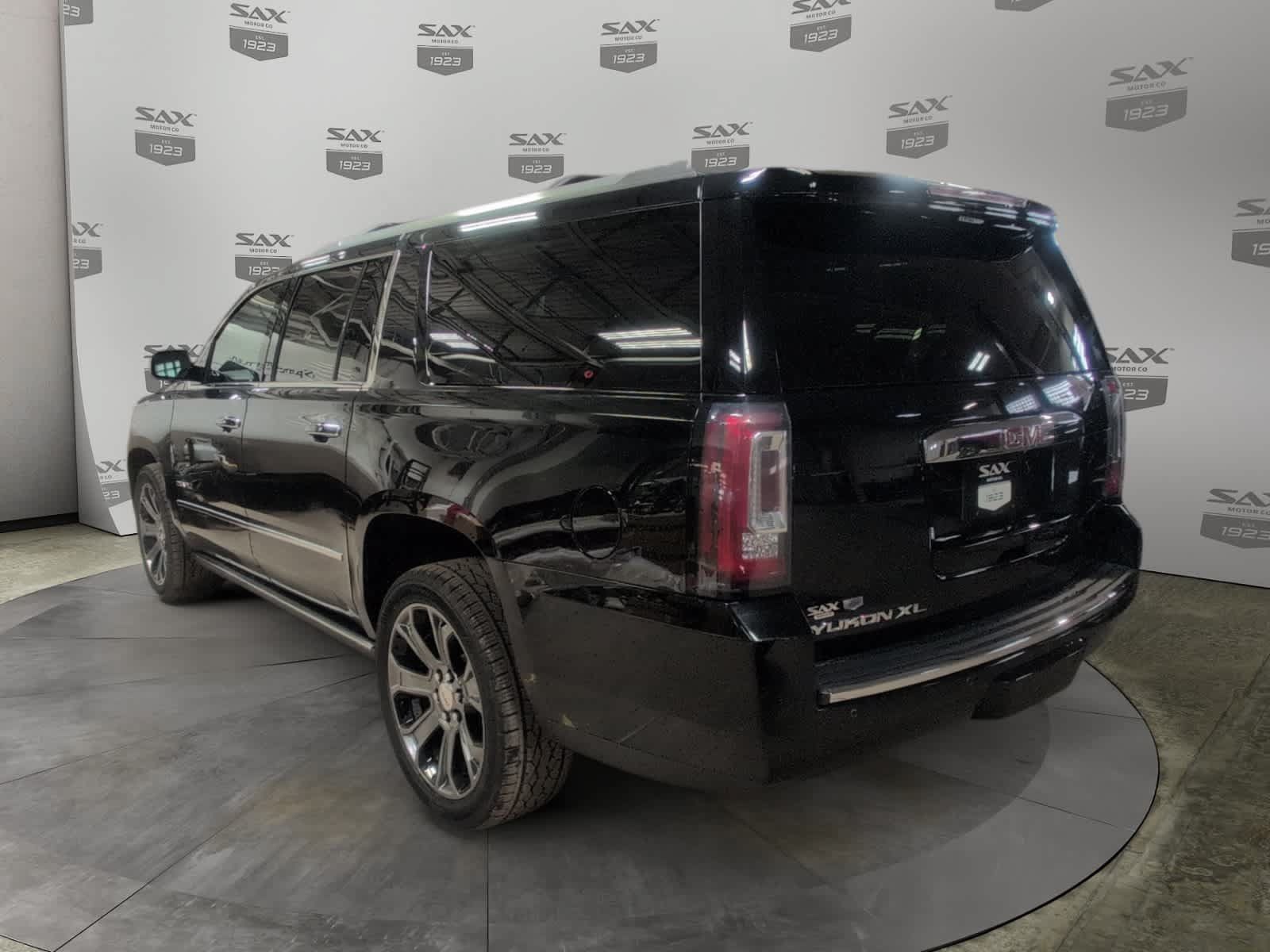 Used 2016 GMC Yukon XL Denali w/ Open Road Package AWD/4WD image 3