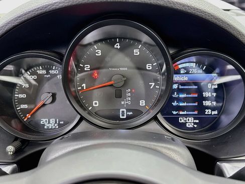 Used 2018 Porsche 718 Boxster RWD image 29