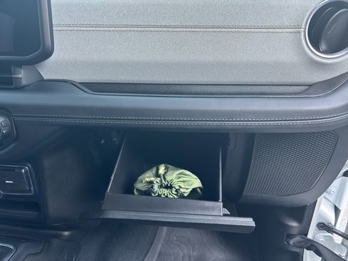 Used 2024 Jeep Wrangler Sahara image 32