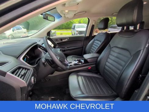 Used 2018 Ford Edge SEL w/ Equipment Group 201A AWD/4WD image 9