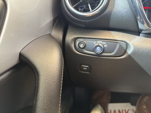 Used 2023 Chevrolet Blazer LT image 33