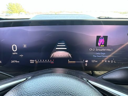 Used 2025 Buick Enclave Avenir w/ Trailering Package, 5000 lbs. image 21