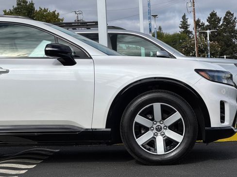 Used 2024 Honda Prologue Touring image 35