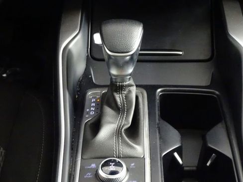 Used 2022 Kia Sorento LX image 36