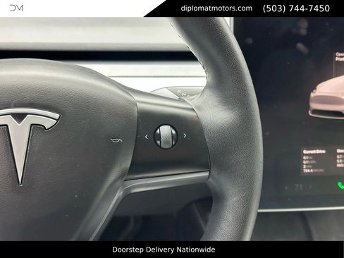 Used 2023 Tesla Model Y Long Range image 34
