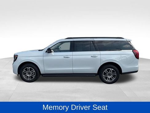 Used 2025 Ford Expedition Max Active AWD/4WD image 7