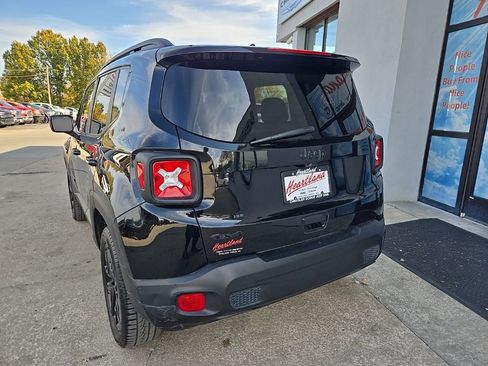 Used 2023 Jeep Renegade Altitude w/ Sun/Sound Group image 8