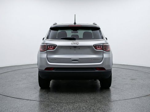 Used 2025 Jeep Compass Limited AWD/4WD image 7