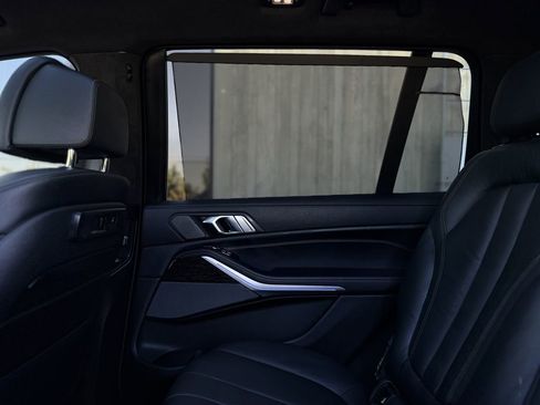 Used 2022 BMW X7 M50i AWD/4WD image 27