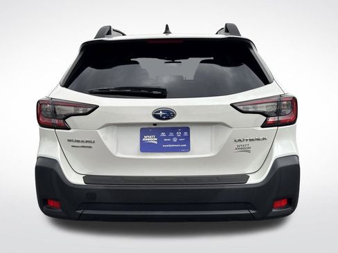 Used 2024 Subaru Outback Premium image 4