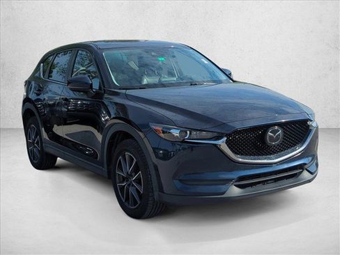 Used 2018 MAZDA CX-5 Touring w/ Preferred Equipment Package FWD image 4