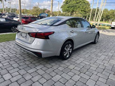 Used 2025 Nissan Altima 2.5 S FWD image 37