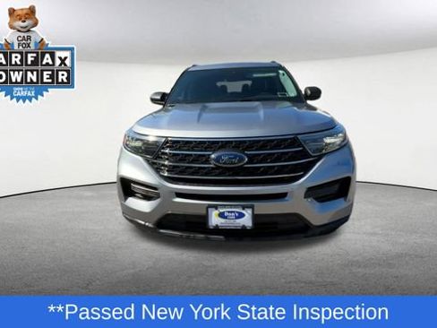 Certified 2022 Ford Explorer XLT image 3