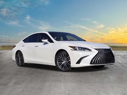 Certified 2023 Lexus ES 350 w/ Premium Package